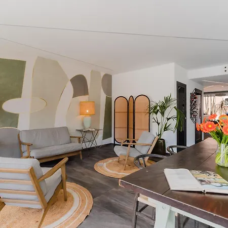 Szálloda Glass House - Smart & Parking 4*